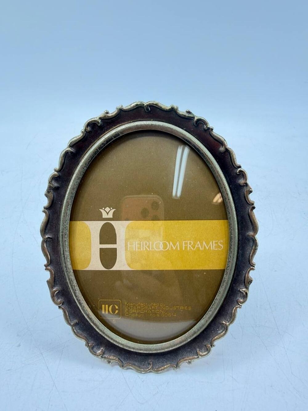 Vintage Intercraft Heirloom Oval Ornate Metal Tabletop Picture Photo Frame